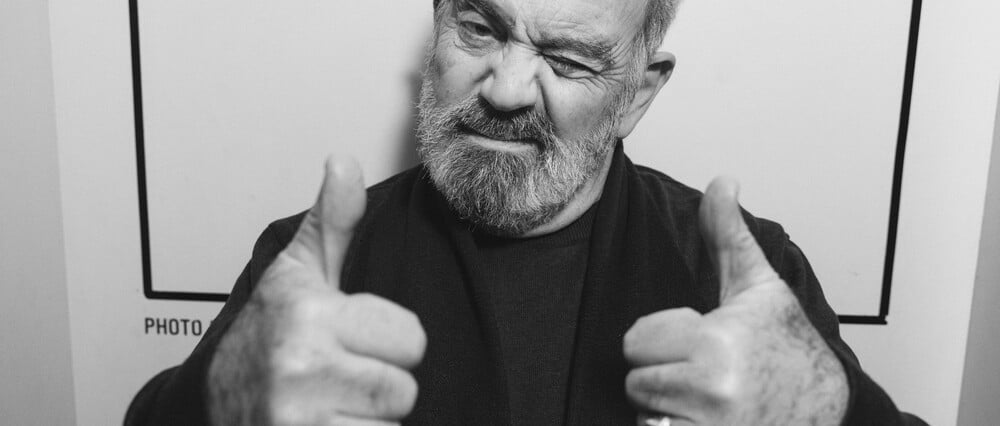 Ερρίκος Λίτσης: «Τρώμε ποπκόρν και βλέπουμε να ρίχνουν πυραύλους»