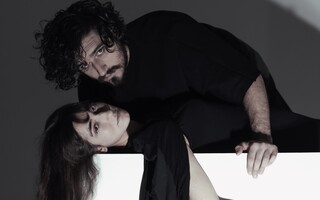 Το ξενοδοχείο η νύχτα που πέφτει