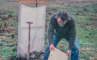 Στάθης Λογοθέτης: Στη Γη