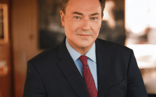 Ο Οδυσσέας Αθανασίου παρουσιάζει το βιβλίο του «Γιατί αυτοί πέτυχαν: 6 κράτη, από τη σκιά στην κορυφή»