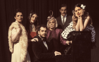 Αττίκ, Μια Ζωή Χειροκροτήματα