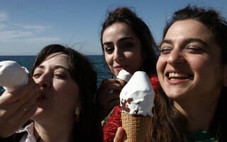 Τρεις Αδελφές (θα έρθουν καλύτερες μέρες)