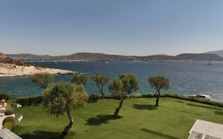 Η FOR303 παρουσιάζει το αθηναϊκό ντεμπούτο της MAGNIFIK