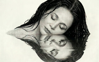 Η ζωή στα χέρια της 