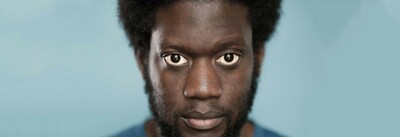 10 πράγματα που αξίζει να ξέρεις για τον Michael Kiwanuka λίγο πριν το αποψινό live του
