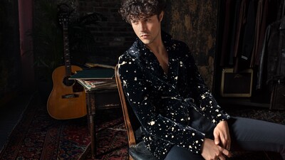 Ο John Varvatos σχεδίασε μία capsule συλλογή με τους Led Zeppelin, 50 χρόνια μετά το πρώτο τους άλμπουμ