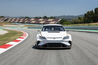 Το ξεχωριστό CUPRA e-Racer βρίσκεται σε καλά χέρια