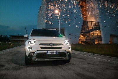 Με το νέο Fiat 500X είσαι μόνιμα online