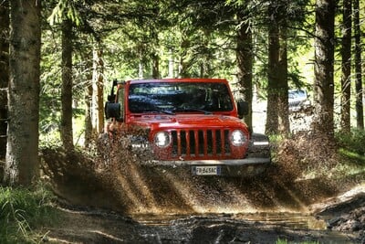 Με το Jeep Wrangler ανακαλύπτεις τις ομορφιές της φύσης