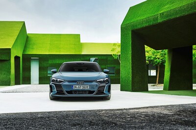 Το «διαστημικό» Audi e-tron GT κυκλοφορεί ανάμεσα μας