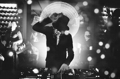 Ο Claptone είναι ο πιο μυστήριος εκπρόσωπος της house - και όχι μόνο λόγω της μάσκας του