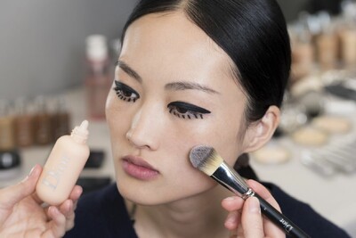 Τρία εύκολα makeup looks με έμπνευση από τα τελευταία trends!