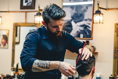 Peaky Barbers: Η ολοκληρωμένη εμπειρία της ανδρικής περιποίησης