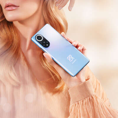 Το HUAWEI nova 9 είναι το smartphone που ψάχνετε αυτές τις γιορτές