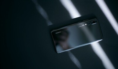 Ένα smartphone της HUAWEI έχει όλα όσα μπορεί να θέλουμε