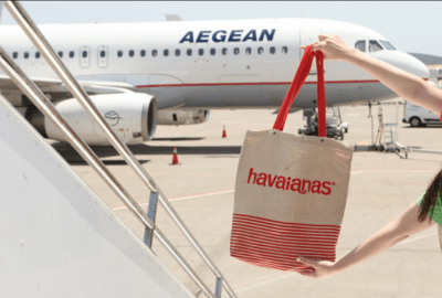 Μεγάλη έκπληξη από την Havaianas για τους επιβάτες της AEGEAN με αφορμή την International Free Feet Day