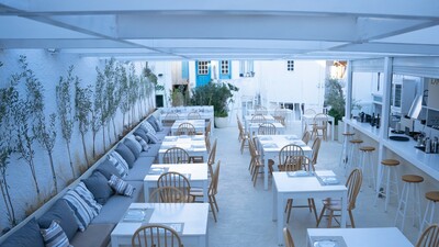 AGOSTO Bar - Restaurant: Ένα εστιατόριο στο νησί της Ίου, που σας προ(σ)καλεί να το επισκεφθείτε