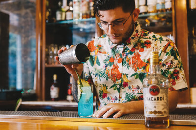 Ένα cocktail Piña Colada δροσίζει κάθε επίσκεψή μου στο 42 Barstronomy 