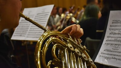 H Underground Kids Orchestra «γεννιέται» και κάνει ακρόαση