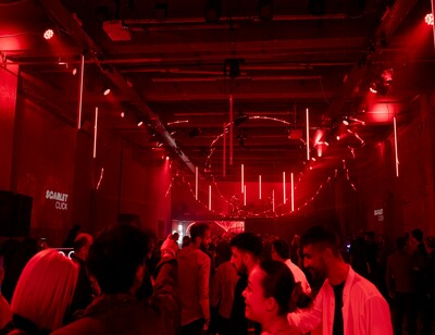 Reveal your senses: Πώς μια casual Τρίτη στο Art Factory εξελίχθηκε στο πιο glorious party