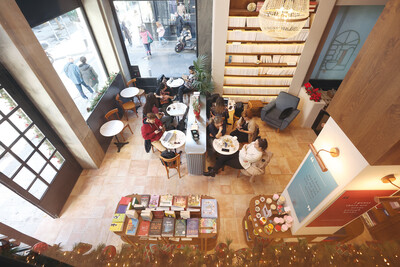 BOOKBAR by Kaktos