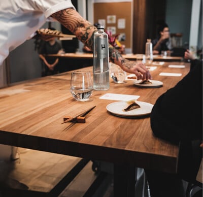 Artisan Water μ.: Το νερό που πρωταγωνιστεί στο φετινό Dine Athens