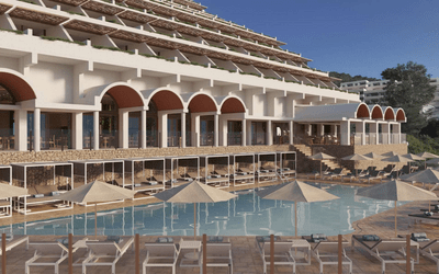 Η Hilton ανοίγει δέκα νέα resorts σε δημοφιλείς ευρωπαϊκούς προορισμούς – ανάμεσά τους και η Ελλάδα