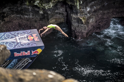 Red Bull Cliff Diving: Πως να προπονηθείς για βουτιές από τα 27 μέτρα