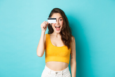Mastercard: 10 συμβουλές για ασφαλείς πληρωμές στα καλοκαιρινά ταξίδια