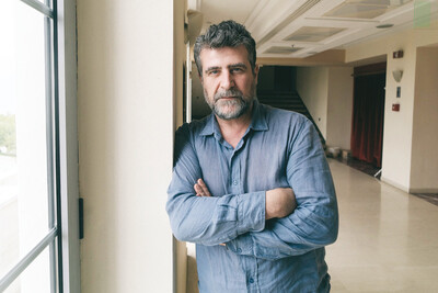 Ο καλλιτεχνικός διευθυντής του Κρατικού Θεάτρου Βορείου Ελλάδος, Αστέριος Πελτέκης, μιλάει για τις φετινές παραστάσεις του ΚΘΒΕ