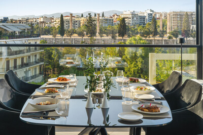 Pasithea Fine dining: Εκλεκτά κοκτέιλ και θέα που καθηλώνει, στο κέντρο της Αθήνας