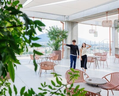 Ανοιξιάτικη βόλτα στο The Mall Athens: Καλός καφές, νόστιμο φαγητό και movie night