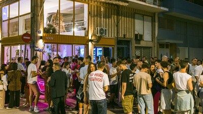 «Ό,τι είναι τώρα» — Το πάρτι του Μηλοκλέφτη που έκανε την Κυριακή να μοιάζει με Σάββατο