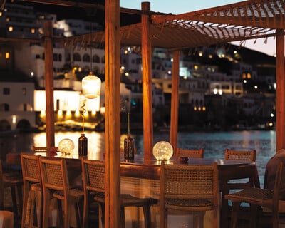 Noca Bar & Spirits: Δεύτερο καλοκαίρι για το μπαράκι που έκλεψε τις καρδιές μας