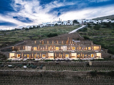 Ivy’s Natural Resort: Ένα καταφύγιο από πέτρα, ξύλο και ηρεμία στην καρδιά της Τήνου