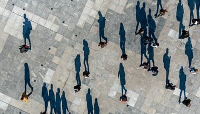 Τοπόσημα Διασύνδεσης: Έκθεση Φωτογραφίας από τη LAMDA Development στο Πρώην Δημόσιο Καπνεργοστάσιο