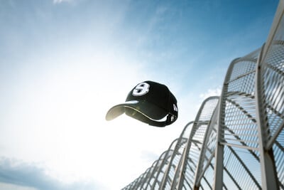 NEW ERA x ΛΕΞ | “Θ”: Ένα καπέλο για την πόλη, την κουλτούρα και την ιστορία