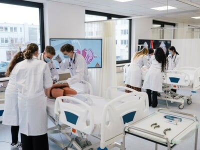 Ευρωπαϊκό Πανεπιστήμιο Κύπρου – Παράρτημα Φρανκφούρτης: Πρωτοπορία στην Ιατρική Εκπαίδευση στην καρδιά της Ευρώπης 