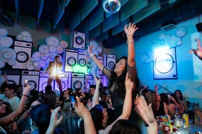 Το Πλυντήριο Bar ανοίγει τις πόρτες του για 12η χρονιά με ένα εκρηκτικό Opening Party