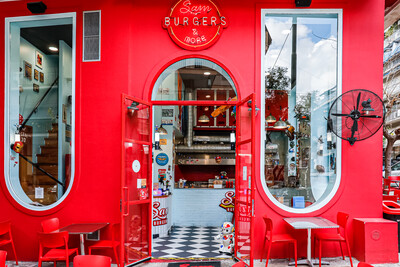 Sam Burgers: Το retro burger house της Αθήνας που σε ταξιδεύει στα diners των ‘50s