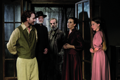 Η παράσταση «Βρικόλακες» ανεβαίνει στο Θέατρο Radar