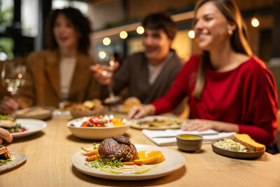 Νέες γεύσεις, νέες ιστορίες: Το Around the Table σε καλεί να εξερευνήσεις την Αθήνα αλλιώς