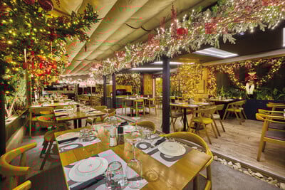 Το Βραστό: Γεύσεις και χριστουγεννιάτικη ζεστασιά σε ένα μαγαζί-θρύλο.