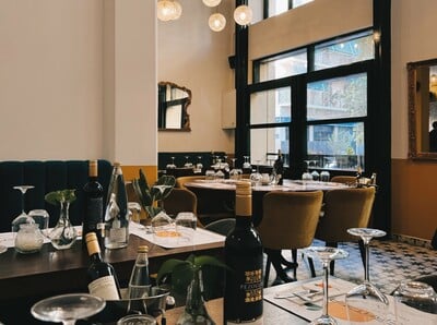 Νερατζιά: Καθένας έχει τη δική του θέση σε αυτό στέκι