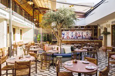 Cinapos: Το βιωματικό μεζεδοπωλείο που ζωντανεύει το ελληνικό τραπέζι