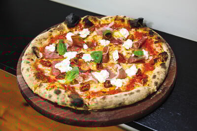 Moz: Η ναπολιτάνικη πιτσαρία που έκανε τη διαφορά