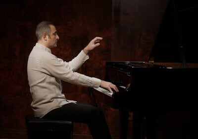 Άρης Γραικούσης | Ρεσιτάλ Πιάνου: W. A. Mozart – 270 Χρόνια από τη γέννηση του μεγάλου συνθέτη