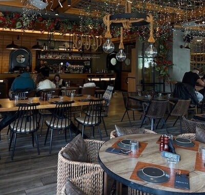 Bounty All Aboard: Υψηλή αισθητικήνκαι μοναδικές γεύσεις από νωρίς το πρωί μέχρι αργά το βράδυ