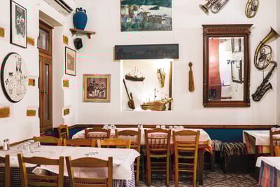 Πειναλέων: Μια ταβέρνα που συνδέει το παρελθόν με το παρόν της πόλης