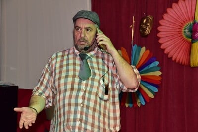 Το «ΡΙΖΙΛ ΓΙΝΙΚΑΜΙ» με τον Κώστα Γόνη για τρεις τελευταίες παραστάσεις